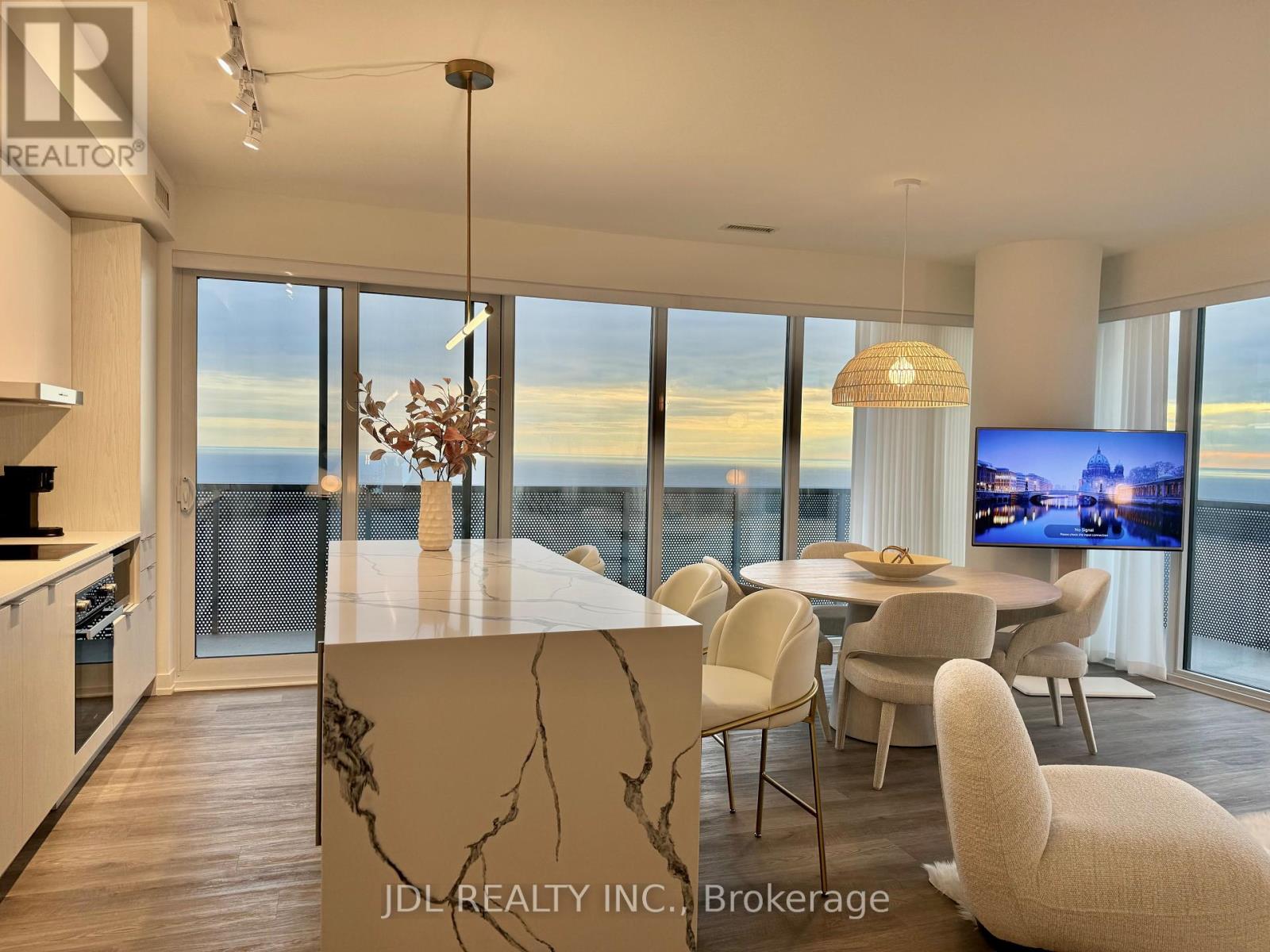 5811 - 55 Cooper Street, Toronto (Waterfront Communities), Ontario  M5E 0G1 - Photo 6 - C13698374
