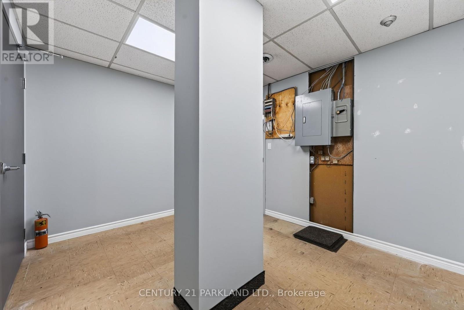 203 - 292 King Street W, Oshawa, Ontario  L4R 3M6 - Photo 9 - E13698388