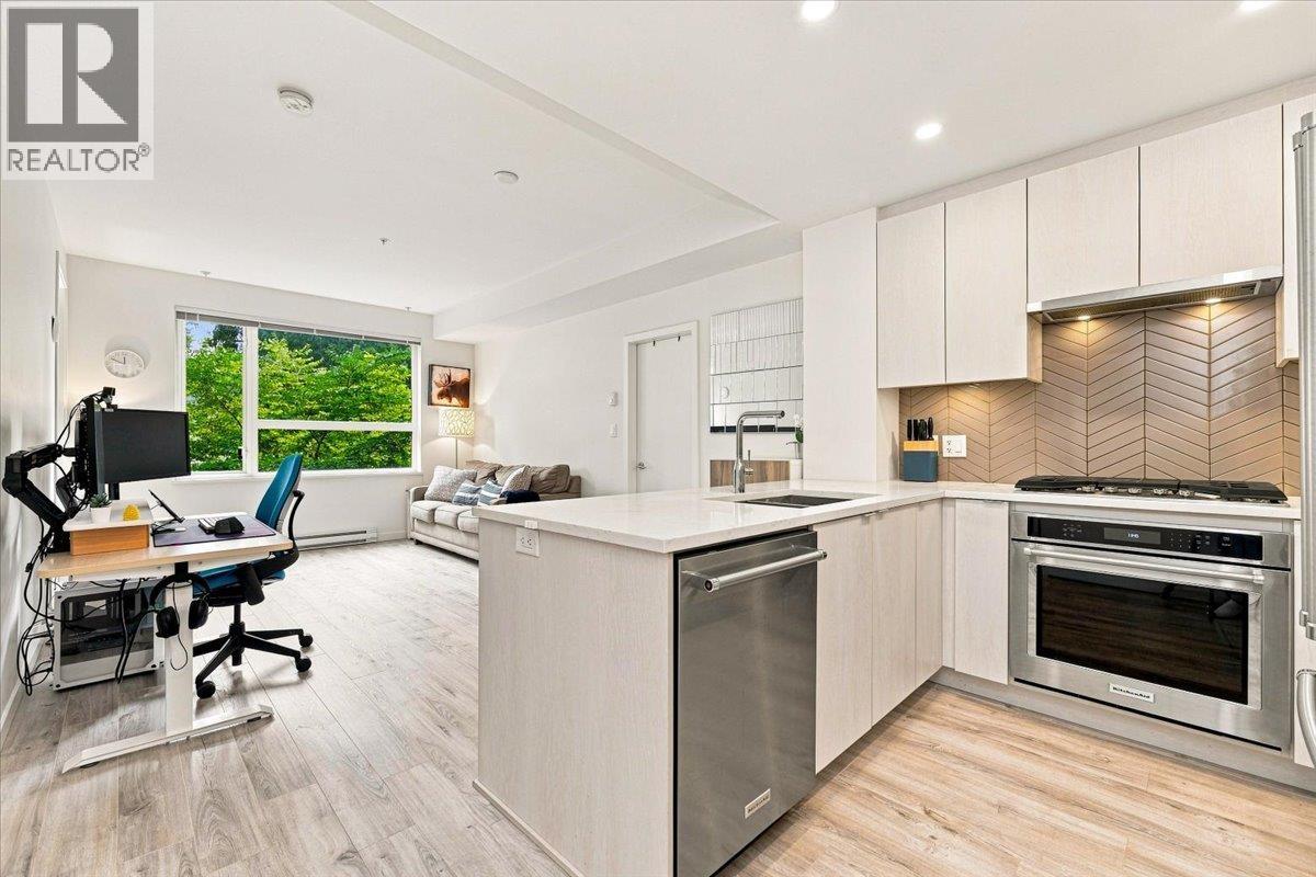 205 717 BRESLAY STREET, Coquitlam, British Columbia
