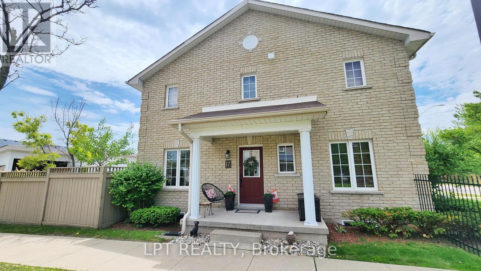 17 SILVER MAPLE CRESCENT, Barrie, Ontario
