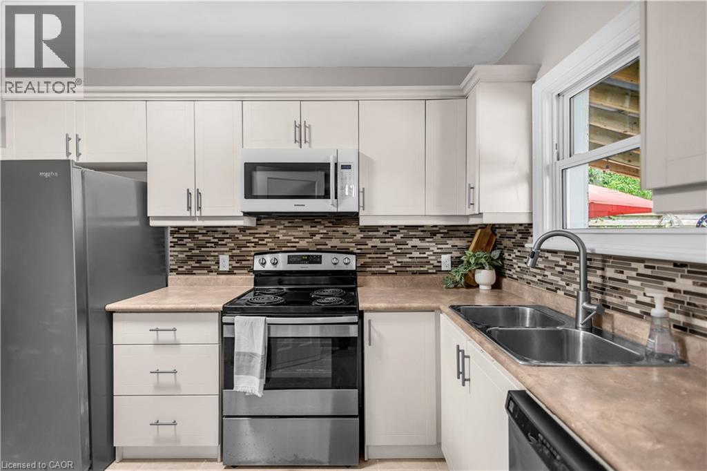 31 Scotia Avenue, Hamilton, Ontario  L8K 4X4 - Photo 11 - 40856845