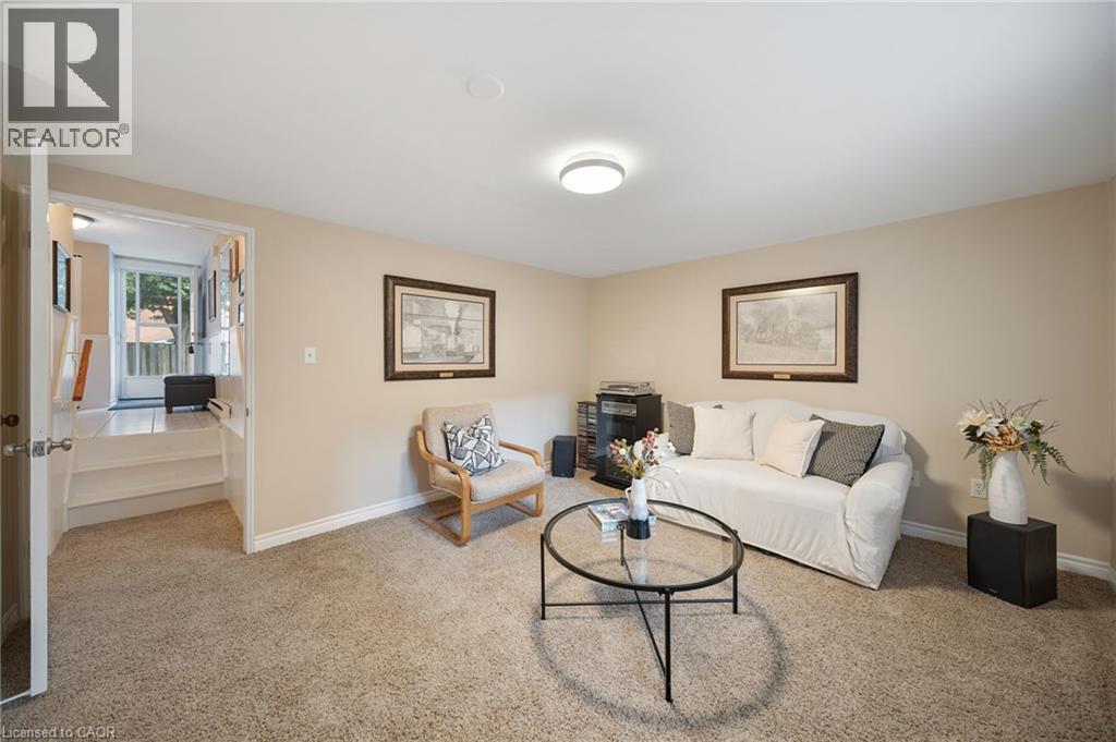 4 Patrice Court, Dundas, Ontario  L9H 5P5 - Photo 6 - 40856488