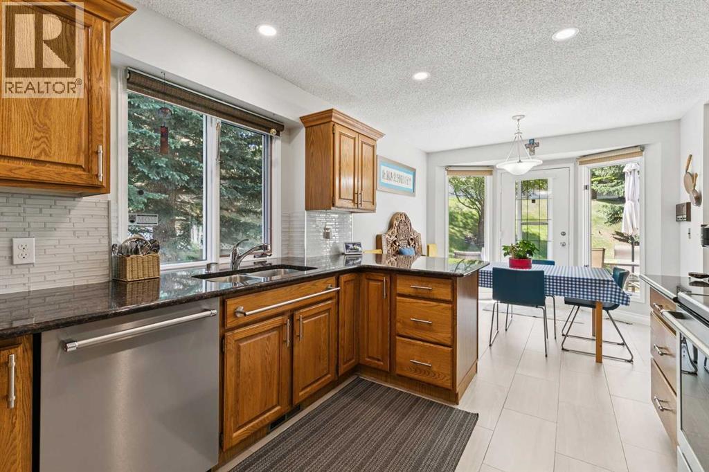 131 Shawnee Manor SW, Calgary, Alberta  T2Y 1W7 - Photo 13 - A2323151