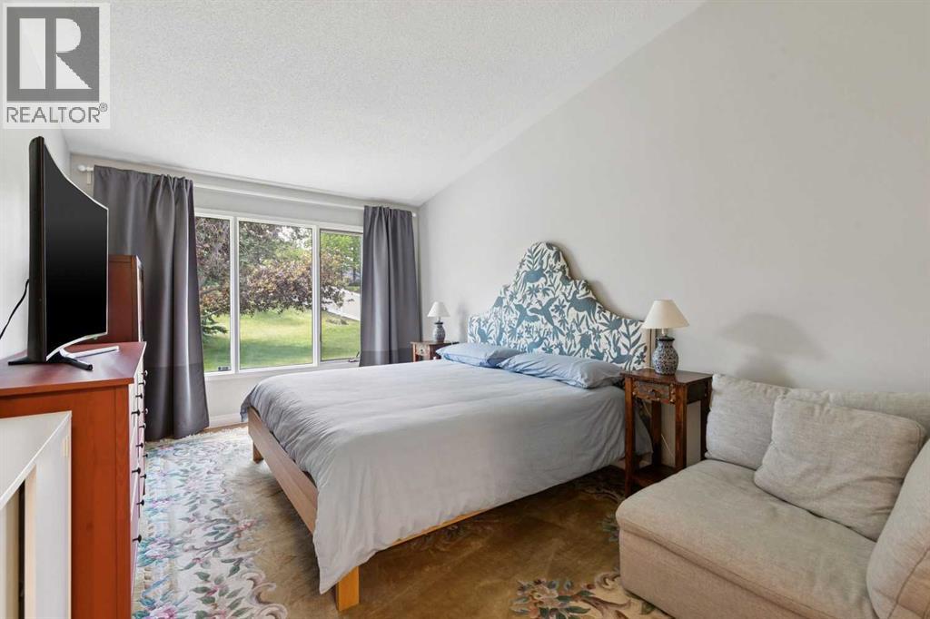 131 Shawnee Manor SW, Calgary, Alberta  T2Y 1W7 - Photo 20 - A2323151
