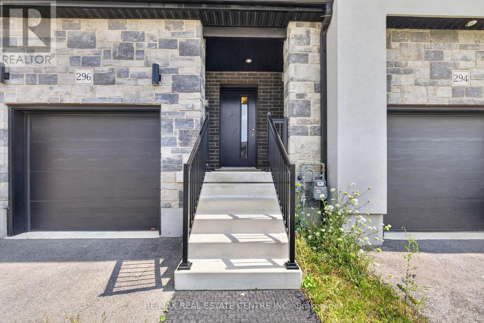 296 Bradshaw Drive, Stratford, Ontario N5A 0K2 - Photo 2 - X13698384