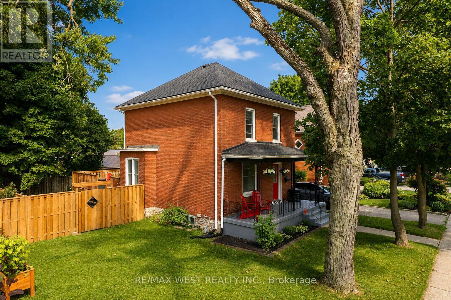 217 Hexam Street, Cambridge, Ontario  N3H 4A3 - Photo 3 - X13698394