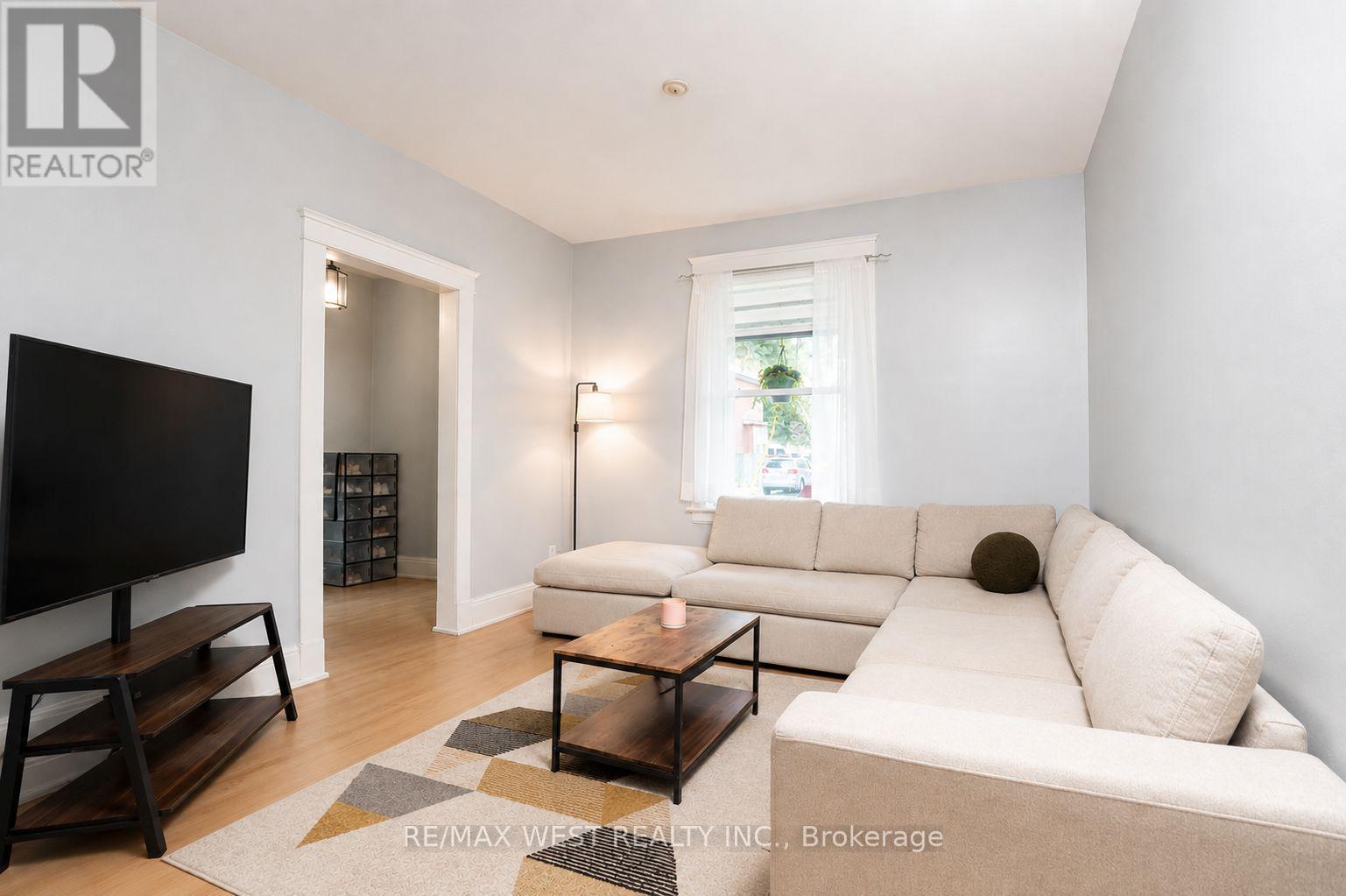 217 Hexam Street, Cambridge, Ontario  N3H 4A3 - Photo 6 - X13698394