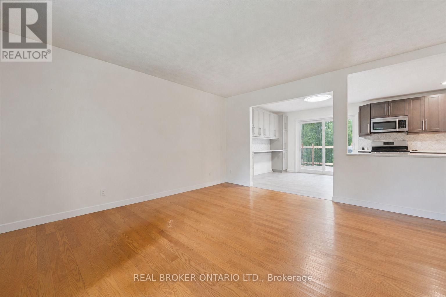 27 Dawson Drive, Kincardine, Ontario  N2Z 2X6 - Photo 4 - X13698402