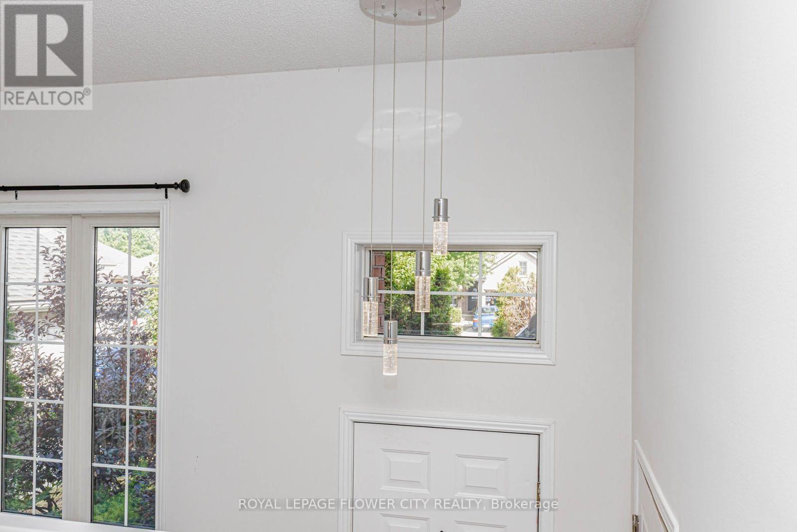 47 Queensway Drive, Strathroy-Caradoc, Ontario N7G 4M2 - Photo 8 - X13698406