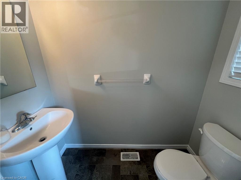50 Pinnacle Drive Unit# 61, Kitchener, Ontario  N2P 0H8 - Photo 6 - 40857414