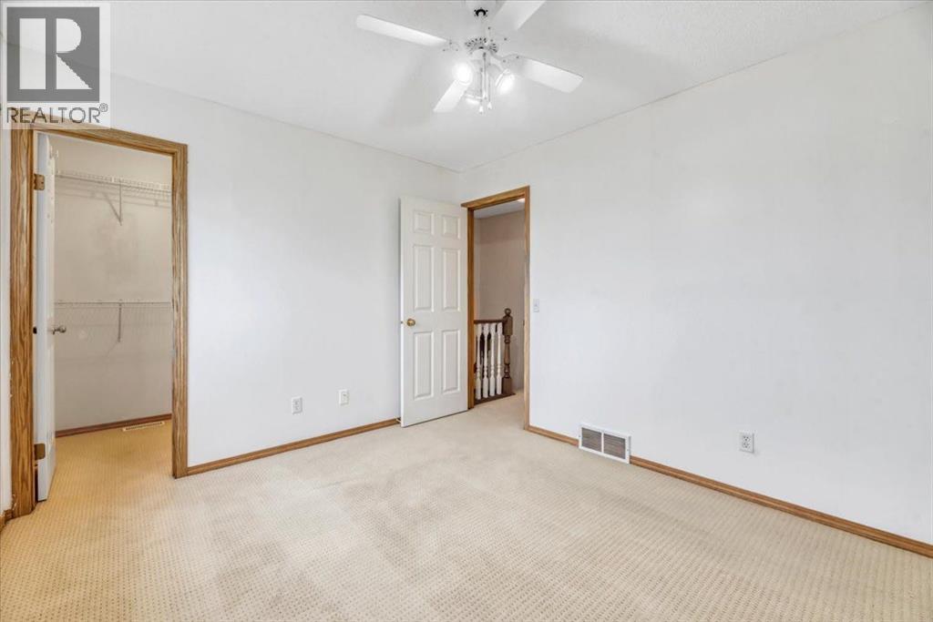 131 Hidden Way NW, Calgary, Alberta  T3A 5S7 - Photo 19 - A2337701