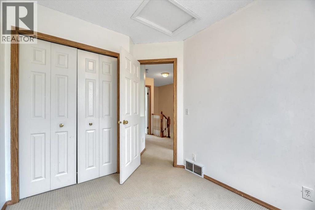 131 Hidden Way NW, Calgary, Alberta  T3A 5S7 - Photo 23 - A2337701