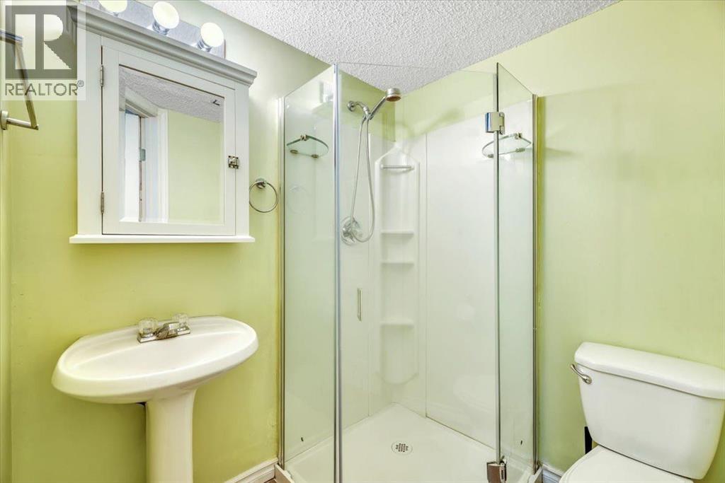 131 Hidden Way NW, Calgary, Alberta  T3A 5S7 - Photo 29 - A2337701
