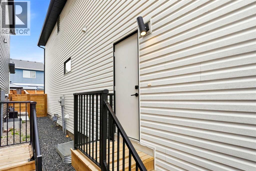 49 Copperhead Road Se, Calgary, Alberta  T2Z 5H1 - Photo 4 - A2337983