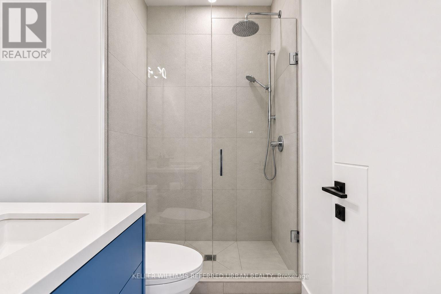 27 Berkinshaw Crescent, Toronto, Ontario  M3B 2T1 - Photo 35 - C13696594