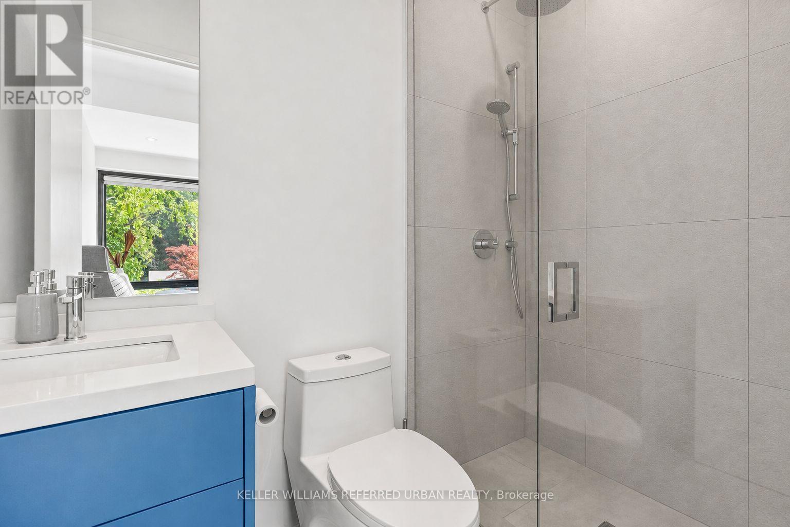 27 Berkinshaw Crescent, Toronto, Ontario  M3B 2T1 - Photo 33 - C13696594