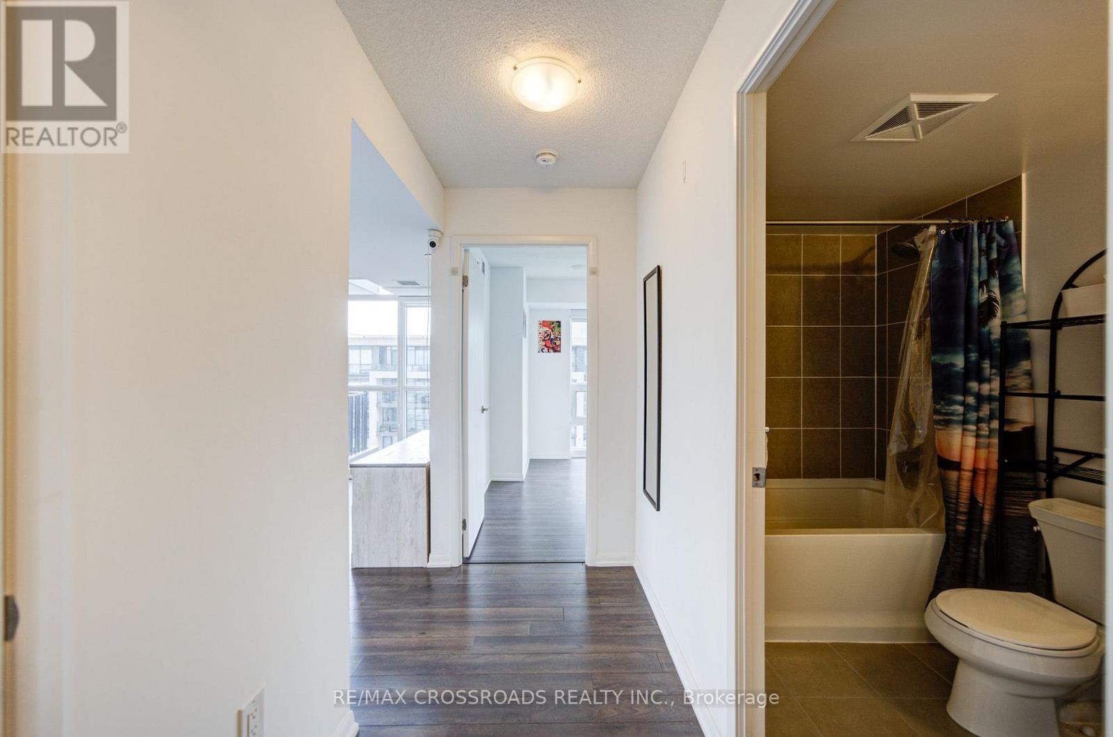 1209 - 3091 Dufferin Street, Toronto, Ontario  M6A 0C4 - Photo 5 - W13684104