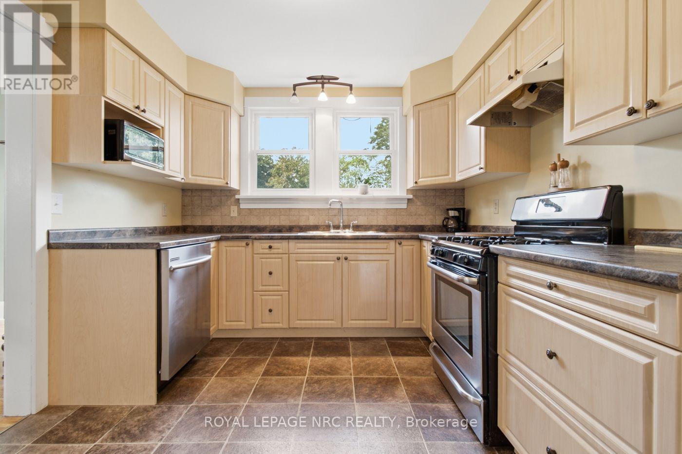 60 Forest Avenue, Port Colborne, Ontario  L3K 5E4 - Photo 17 - X13698430
