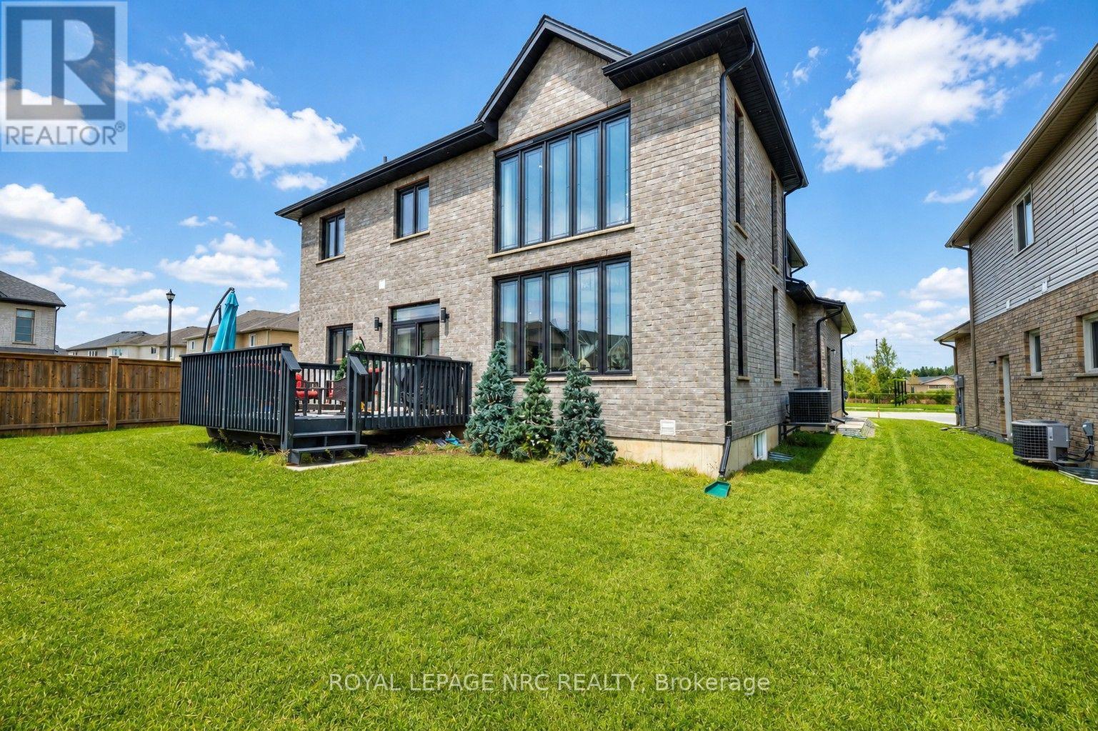 31 Bergenstein Crescent, Pelham, Ontario  L3E 0A3 - Photo 3 - X13698432