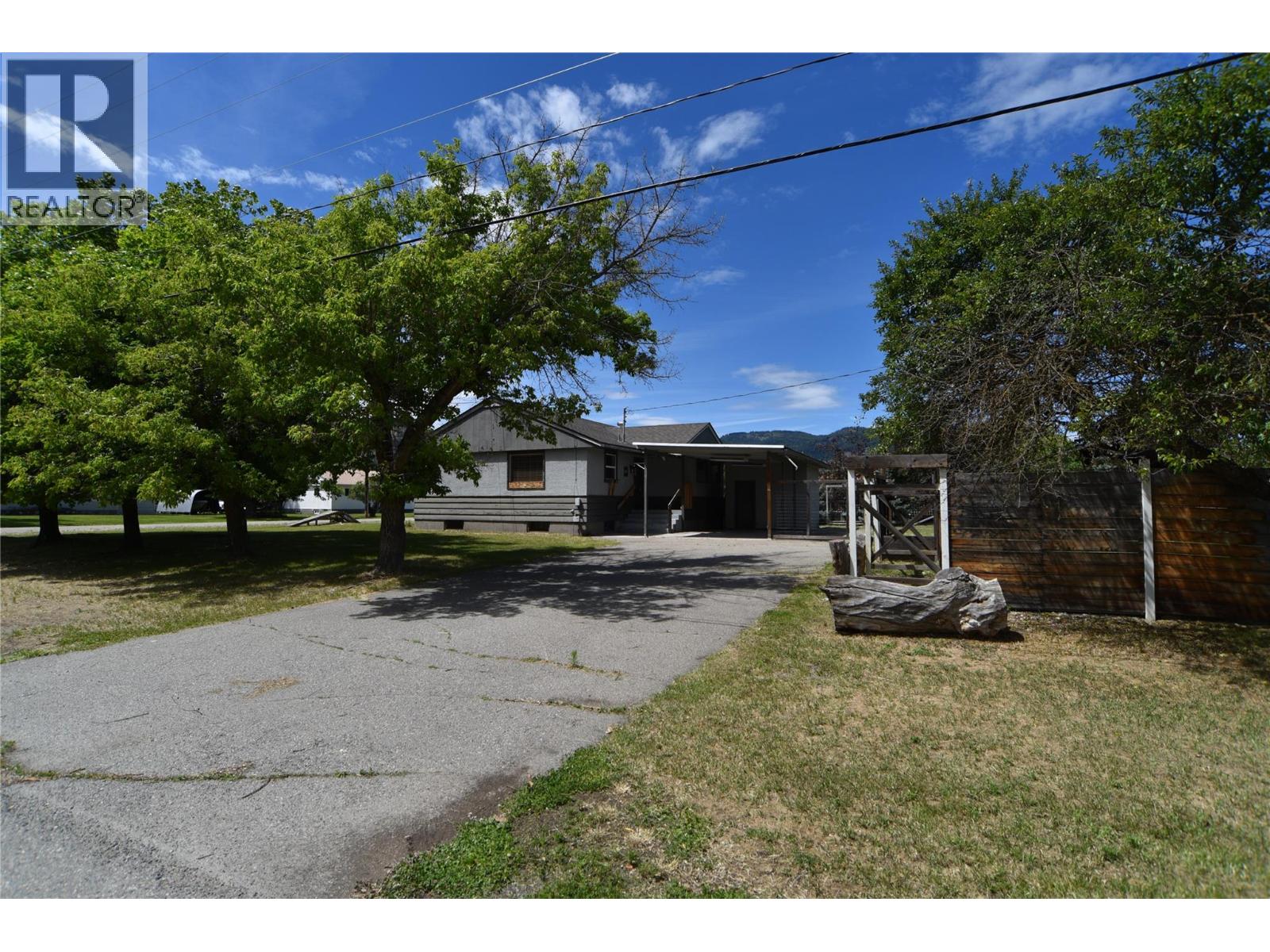 6624 19th Street, Grand Forks, British Columbia  V0H 1H0 - Photo 3 - 10390082