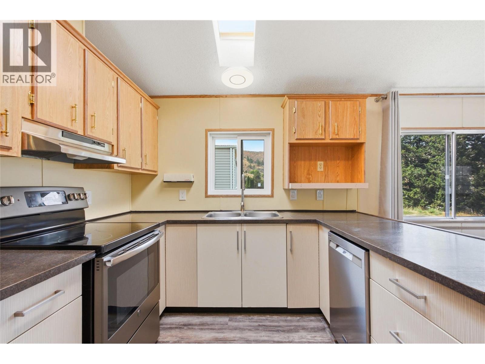 1175 Rose Hill Road Unit# 3, Kamloops, British Columbia  V2E 1G9 - Photo 3 - 10396225