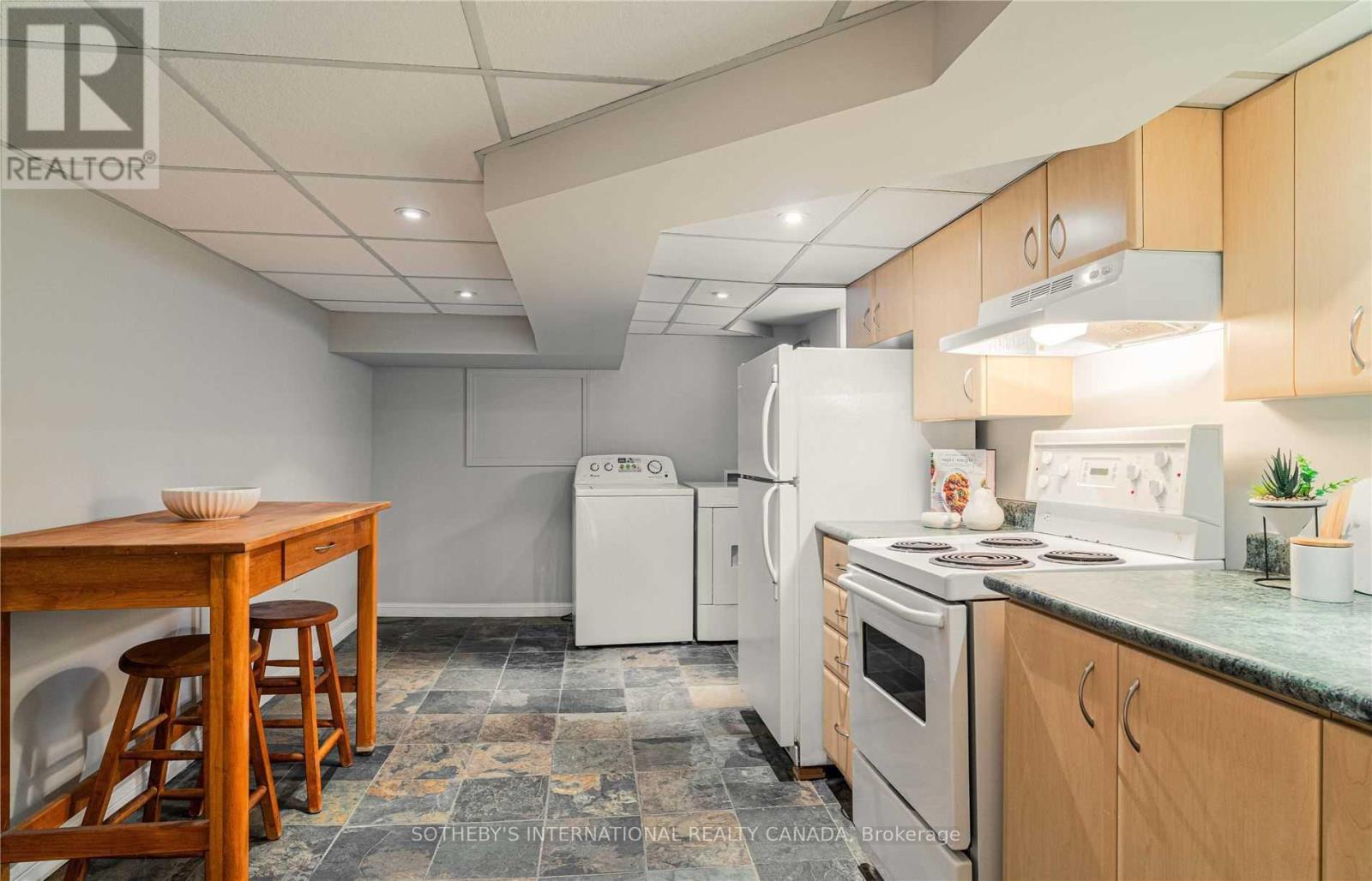 Lower - 213 Shaw Street, Toronto, Ontario  M6J 2W7 - Photo 3 - C13698456