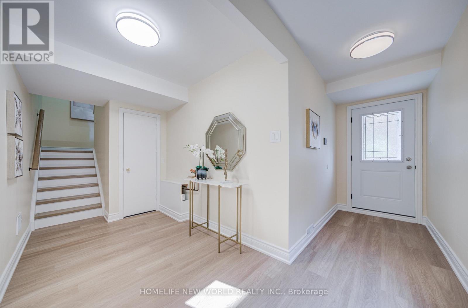 46 Tineta Crescent, Toronto, Ontario M1S 2Y6 - Photo 2 - E13698418