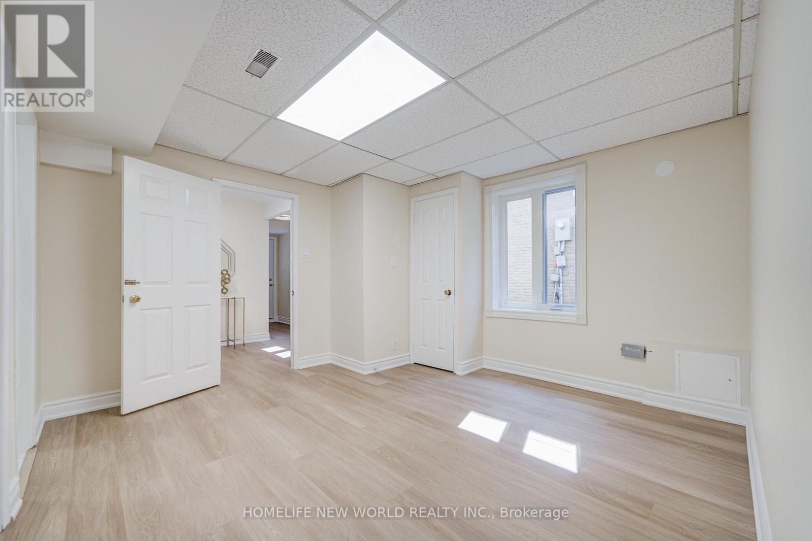46 Tineta Crescent, Toronto, Ontario M1S 2Y6 - Photo 3 - E13698418