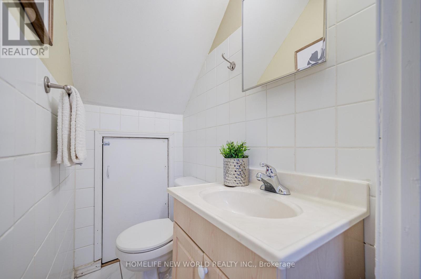46 Tineta Crescent, Toronto, Ontario M1S 2Y6 - Photo 8 - E13698418