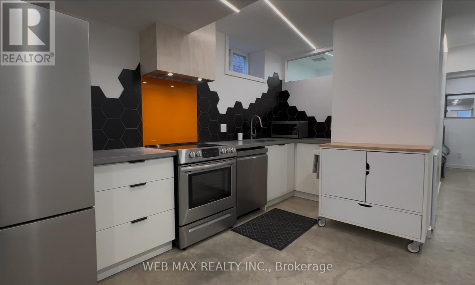 2 - 173 Milverton Boulevard, Toronto, Ontario  M4J 1V2 - Photo 4 - E13698426