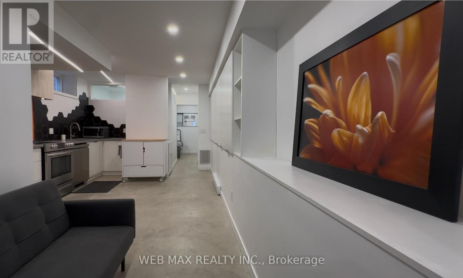 2 - 173 Milverton Boulevard, Toronto, Ontario  M4J 1V2 - Photo 6 - E13698426