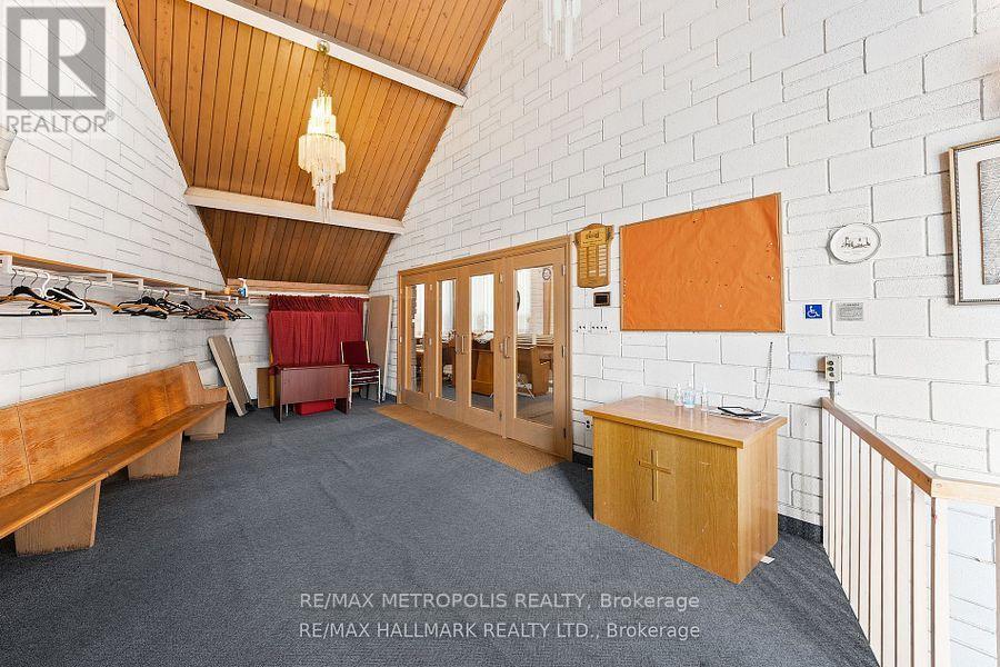 1 - 233 Westview Boulevard, Toronto, Ontario  M4B 3J7 - Photo 7 - E13698436