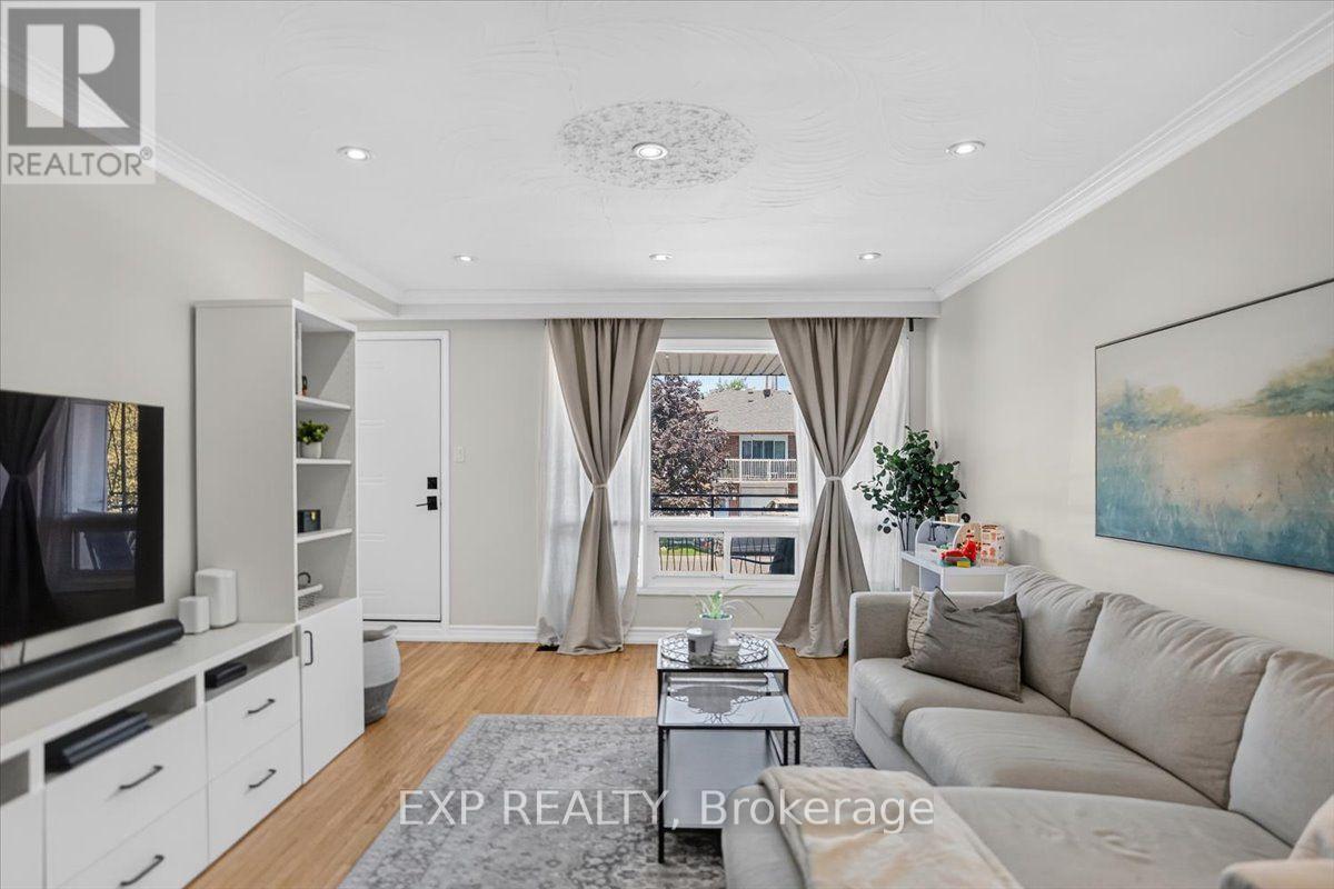 39 Prouse Drive, Brampton, Ontario  L6V 3A3 - Photo 7 - W13698414