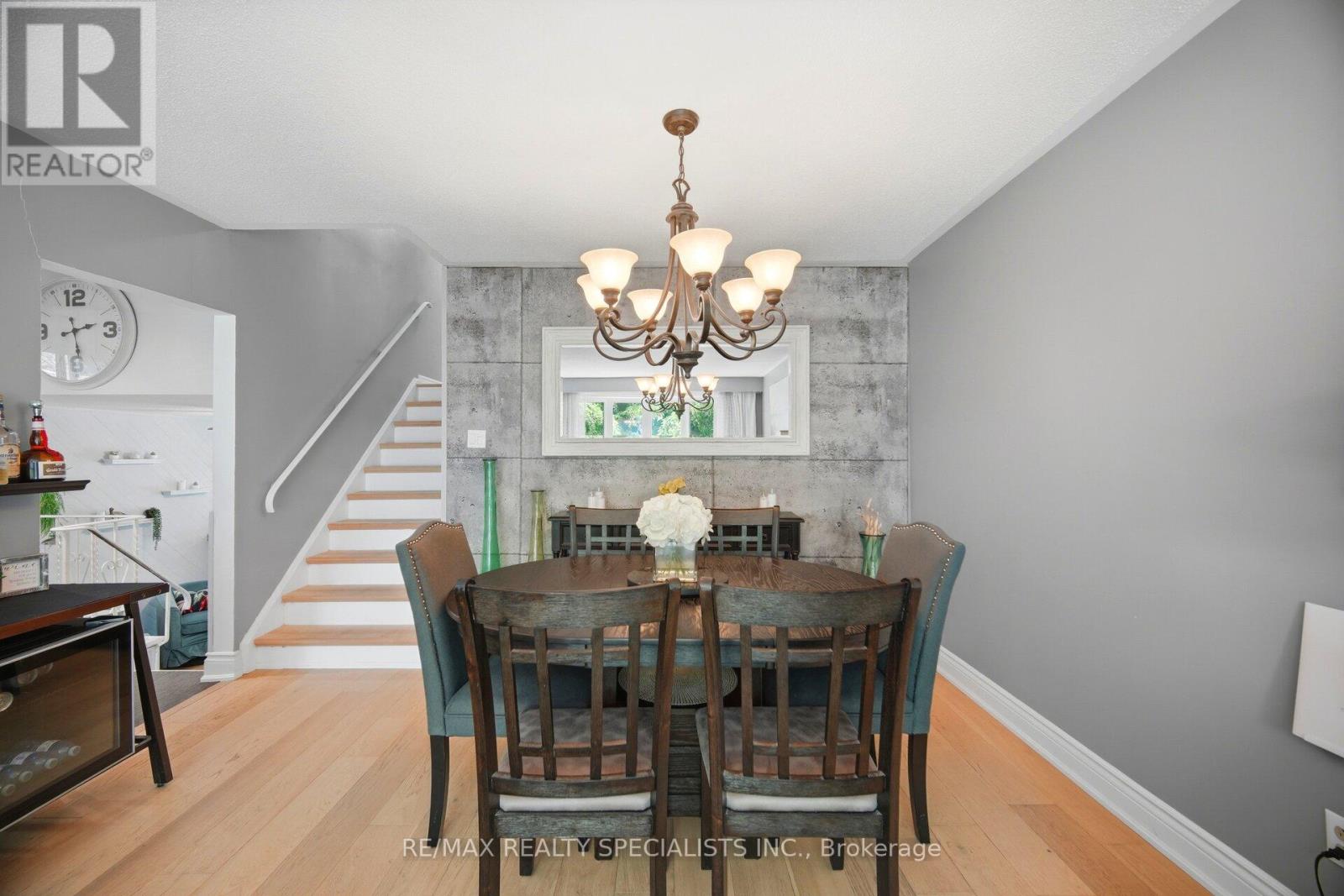 3673 Fieldgate Drive, Mississauga, Ontario  L4X 2J8 - Photo 10 - W13698434