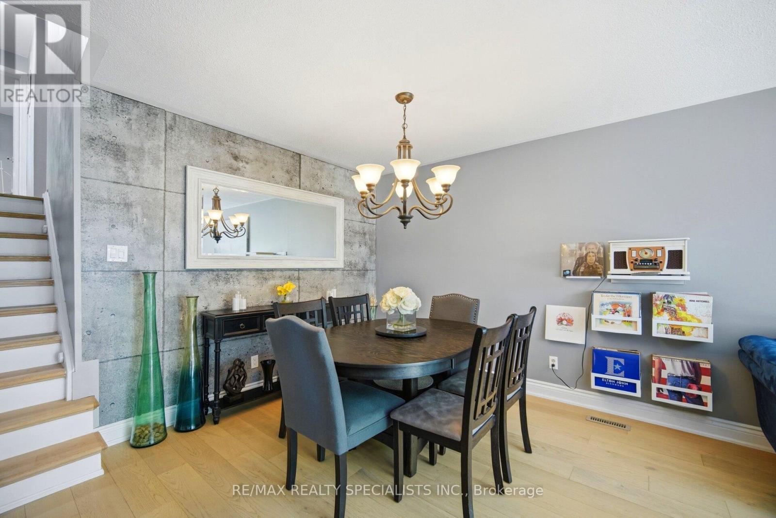 3673 Fieldgate Drive, Mississauga, Ontario  L4X 2J8 - Photo 11 - W13698434