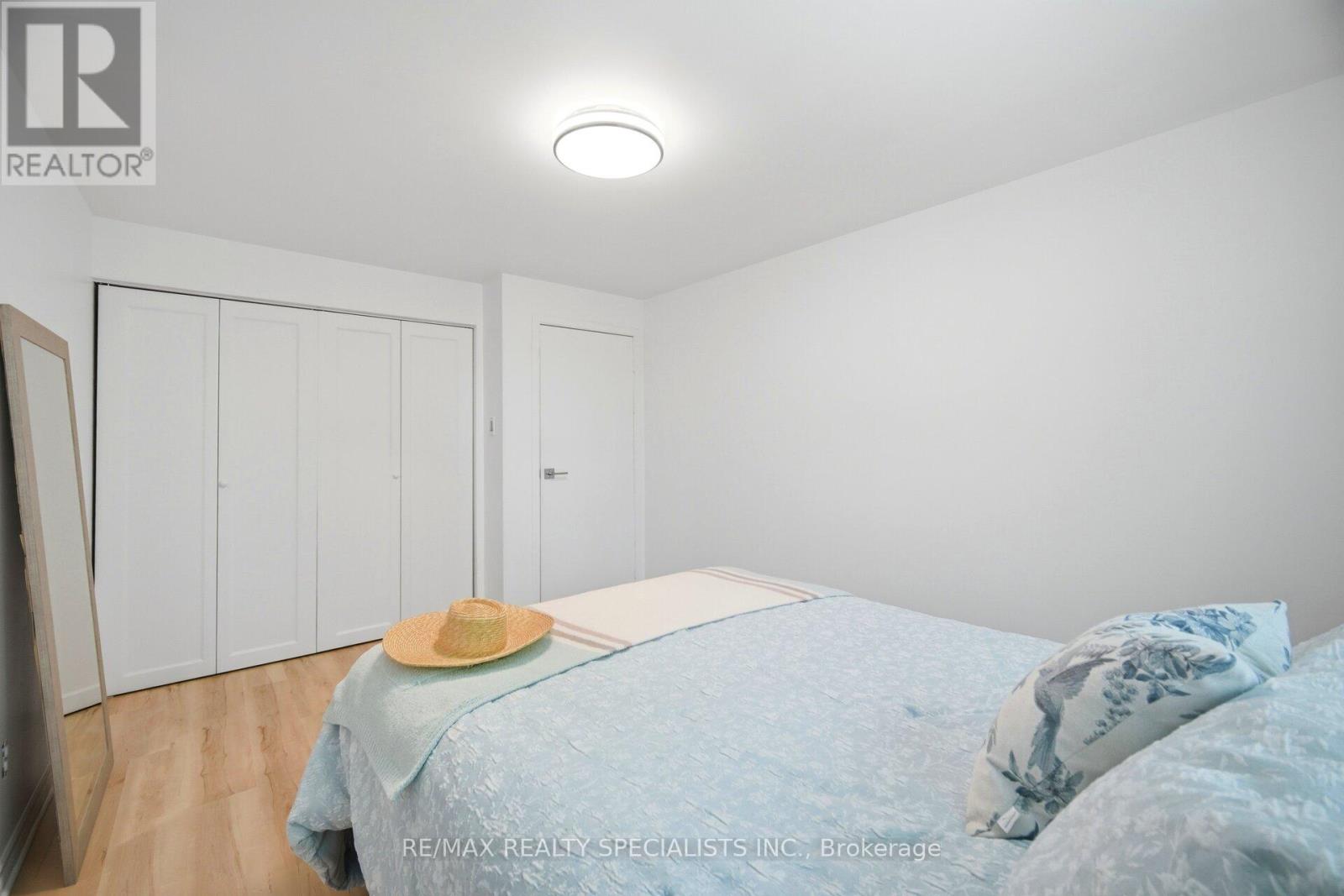3673 Fieldgate Drive, Mississauga, Ontario  L4X 2J8 - Photo 33 - W13698434