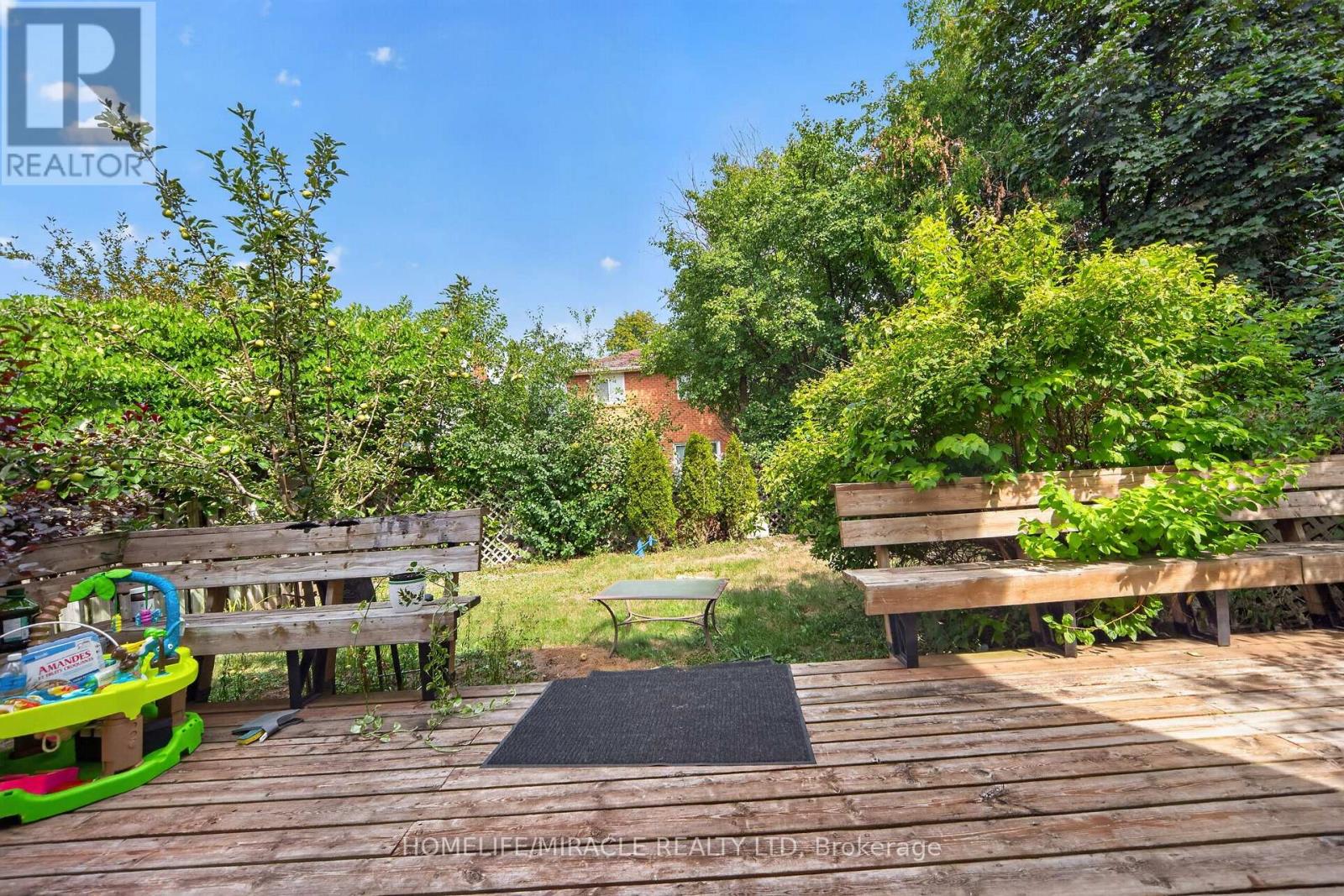 4 Summertime Court, Brampton, Ontario  L6Z 2B4 - Photo 23 - W13698468