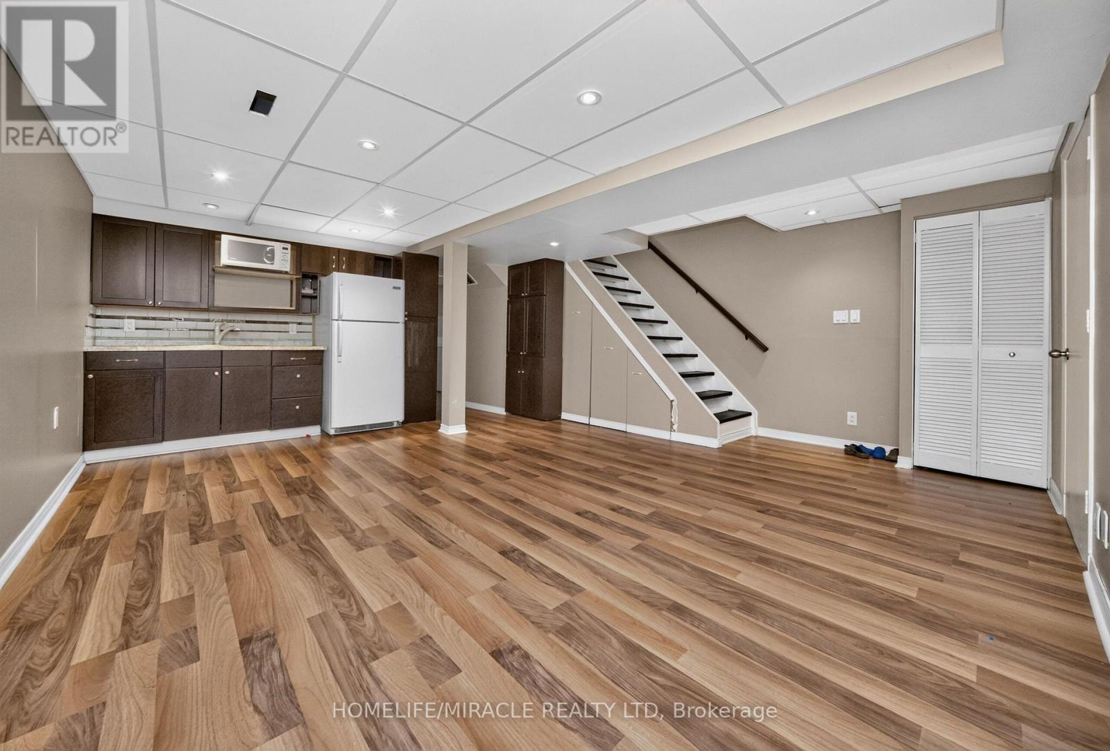 4 Summertime Court, Brampton, Ontario  L6Z 2B4 - Photo 25 - W13698468