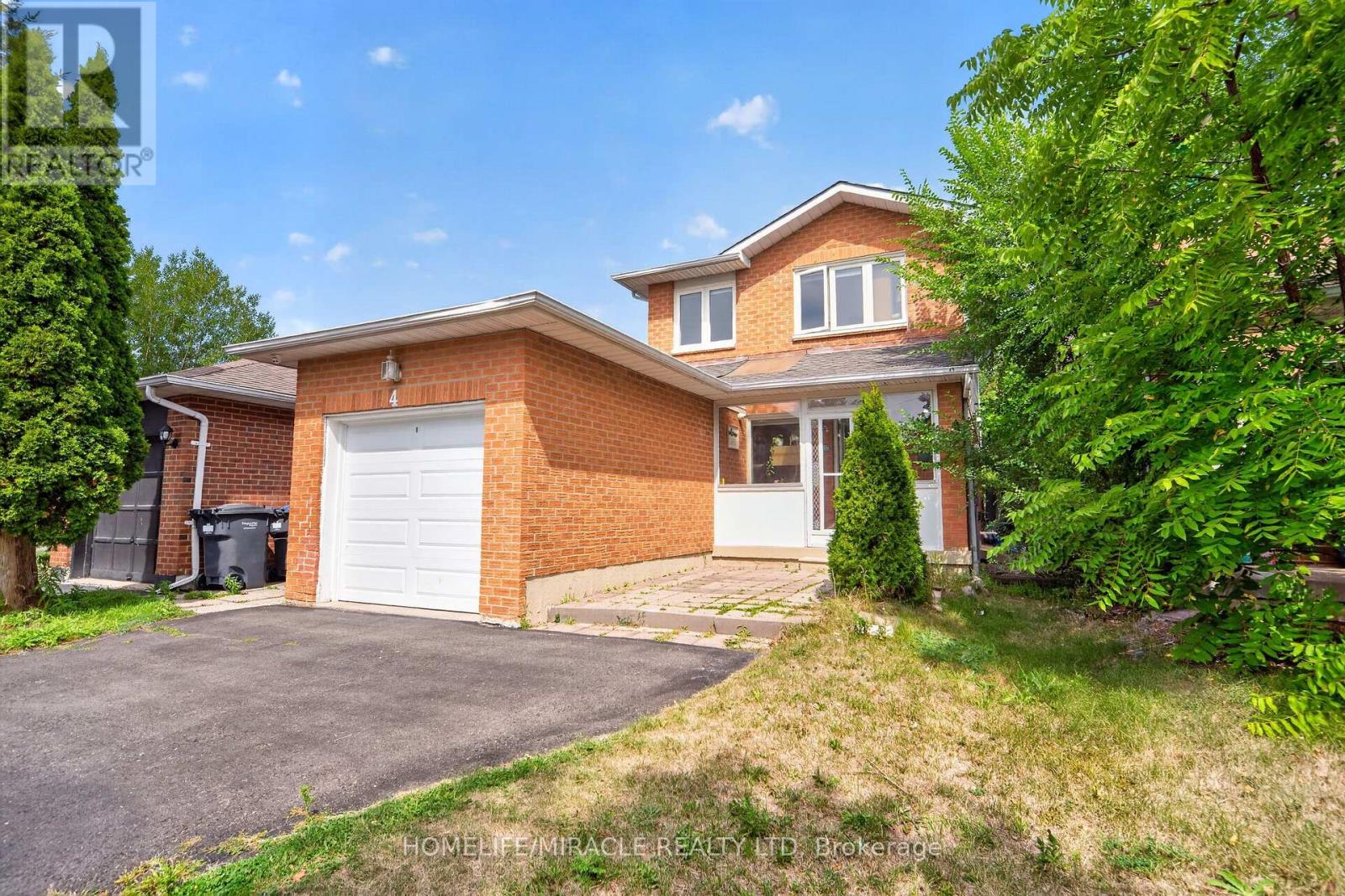 4 Summertime Court, Brampton, Ontario  L6Z 2B4 - Photo 3 - W13698468
