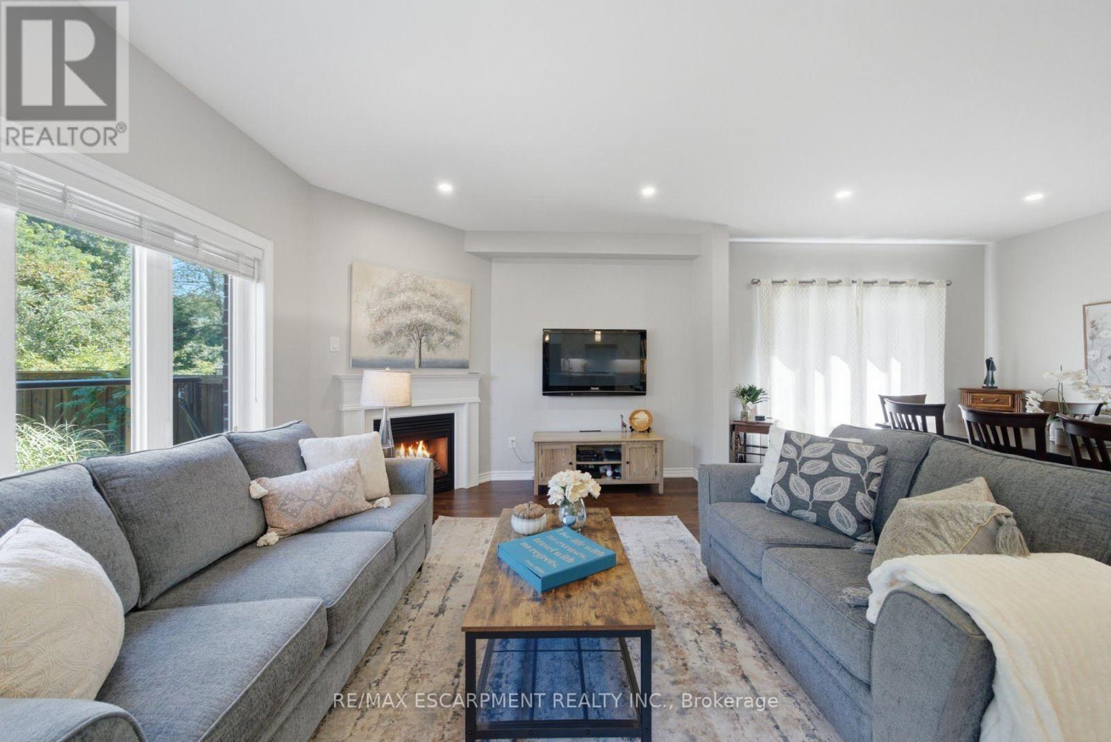 401 Valridge Drive, Hamilton, Ontario  L9G 0B2 - Photo 9 - X13698428