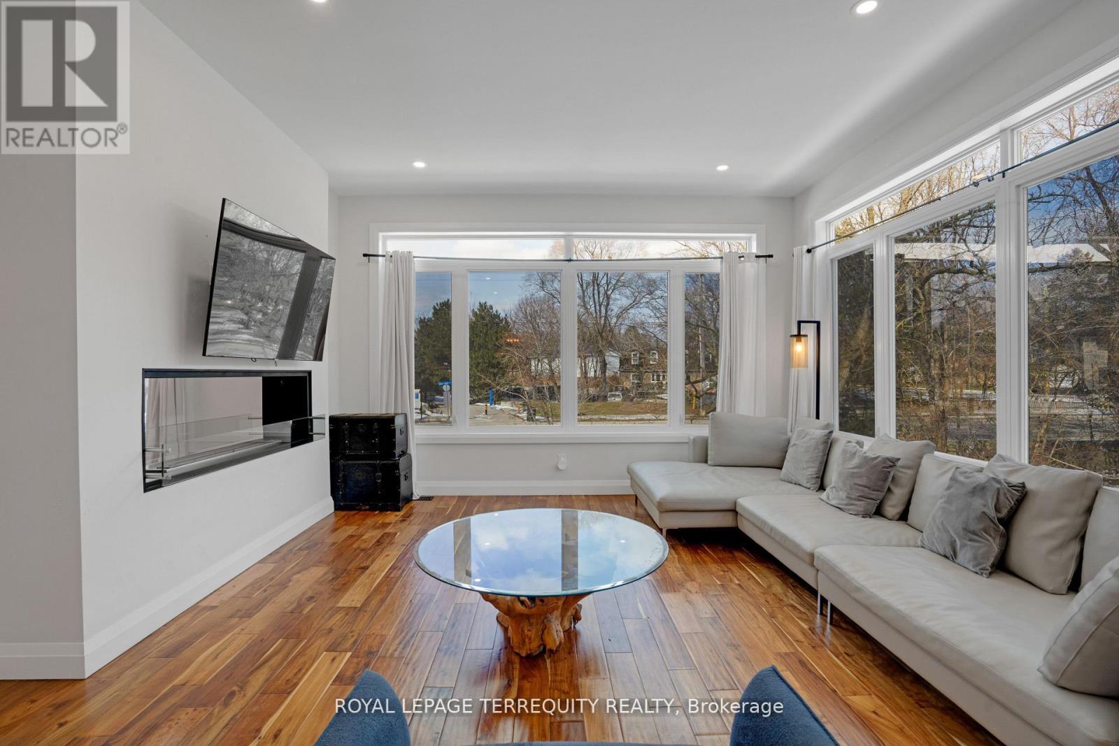 716 North Shore Boulevard E, Burlington, Ontario  L7T 1X6 - Photo 8 - W13698454