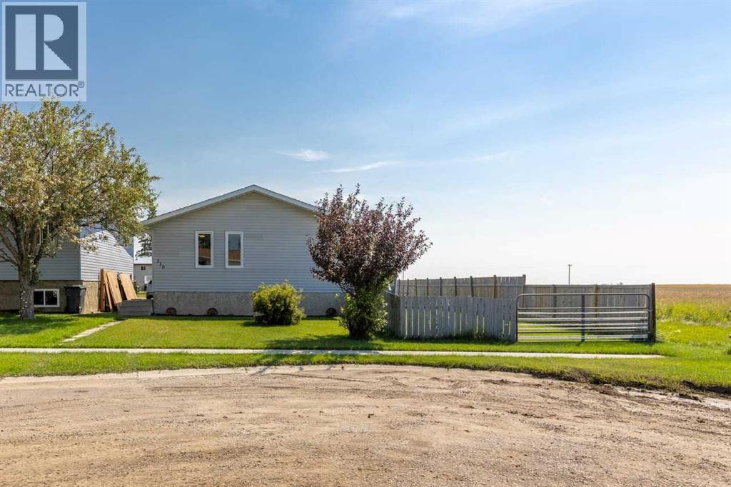 310 Stuart Street, Blackie, Alberta  T0L 0J0 - Photo 39 - A2339136