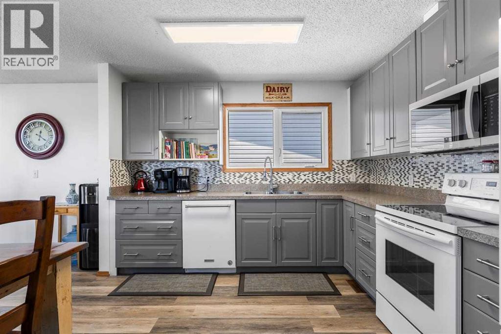 310 Stuart Street, Blackie, Alberta  T0L 0J0 - Photo 4 - A2339136