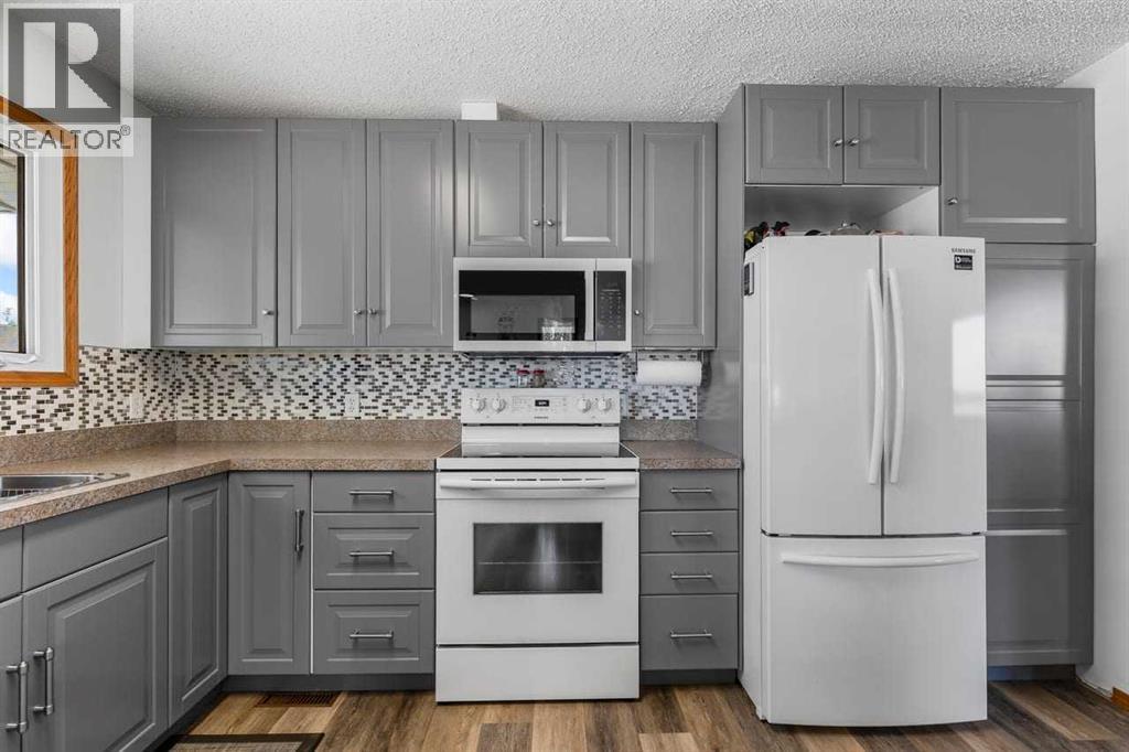 310 Stuart Street, Blackie, Alberta  T0L 0J0 - Photo 5 - A2339136