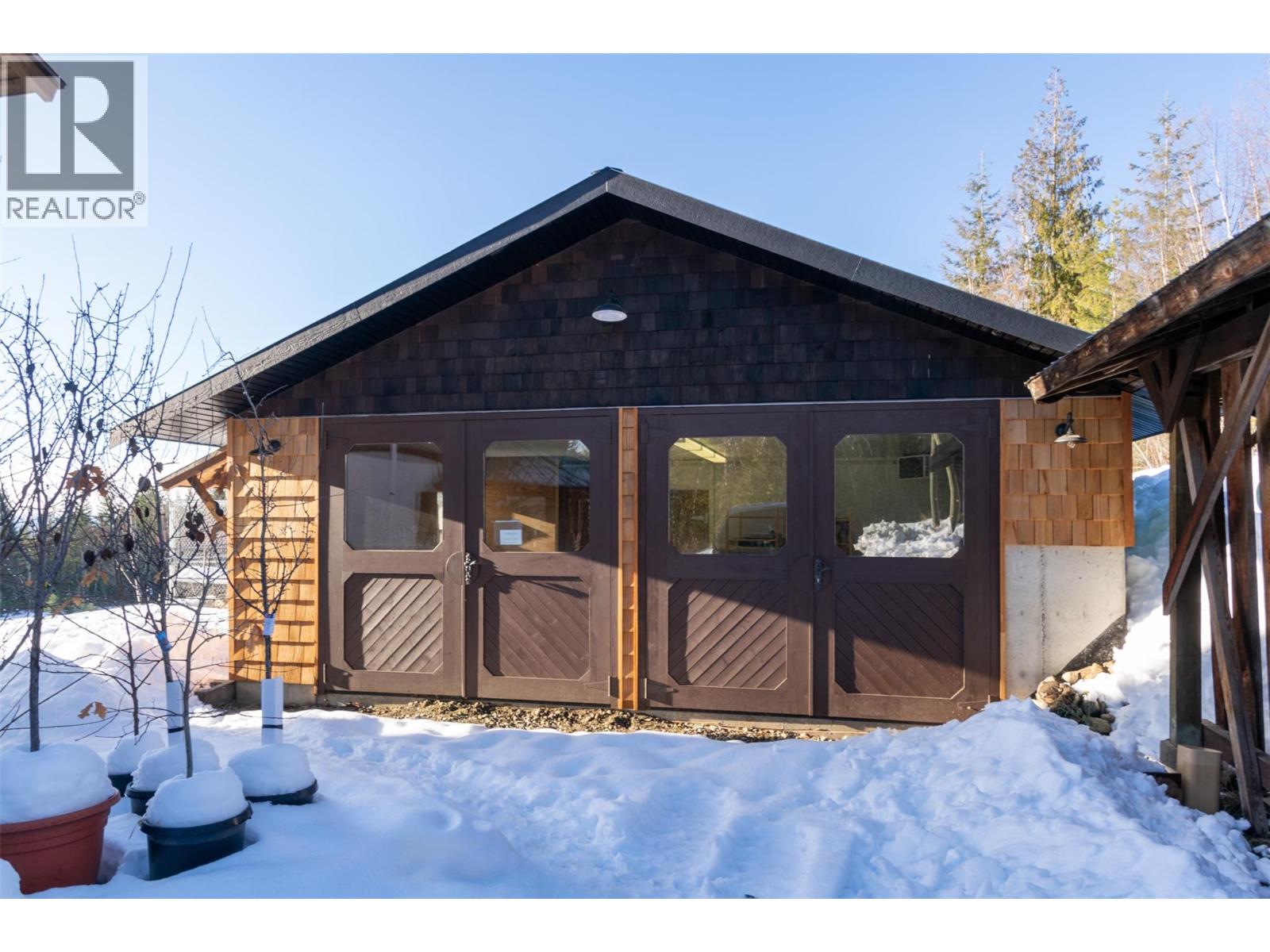100 Lidstone Road, Salmon Arm, British Columbia  V1E 2Y1 - Photo 38 - 10372953
