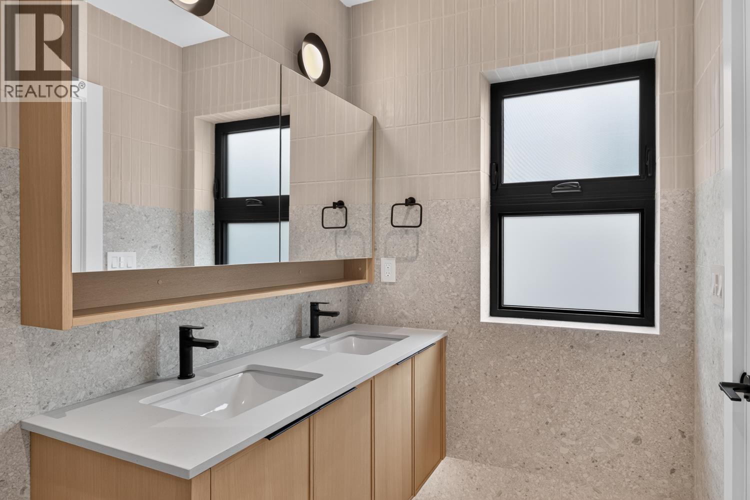 2 58 E 40th Avenue, Vancouver, British Columbia  V5W 1L4 - Photo 21 - R3157770