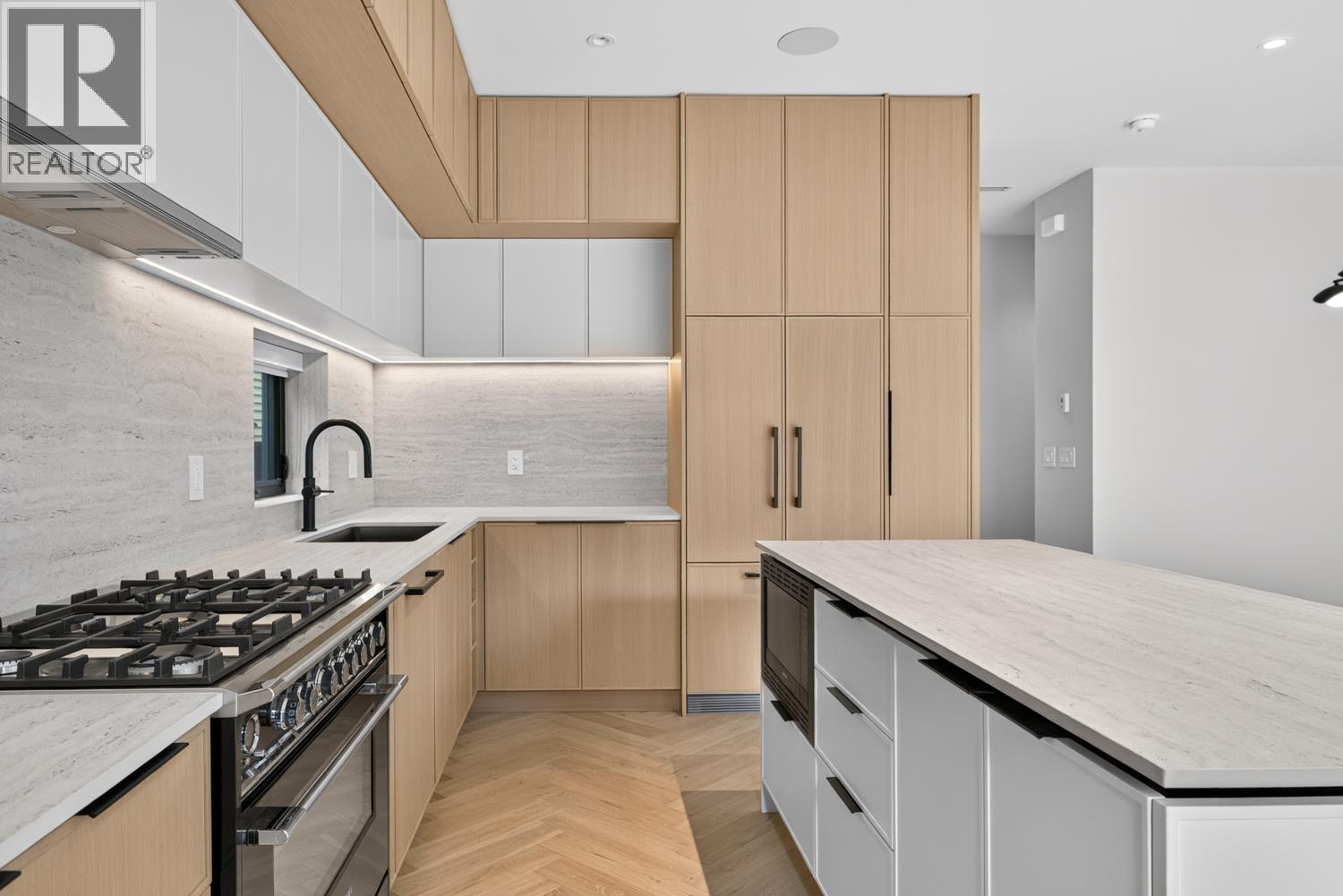 2 58 E 40th Avenue, Vancouver, British Columbia  V5W 1L4 - Photo 5 - R3157770