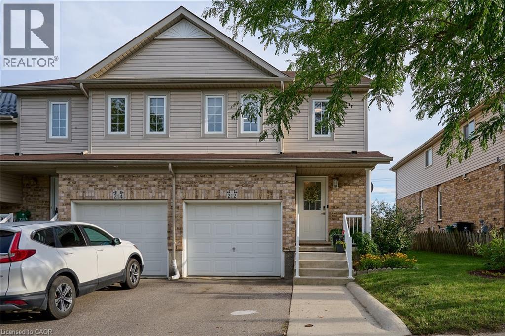 212 RED CLOVER Court, Kitchener, Ontario