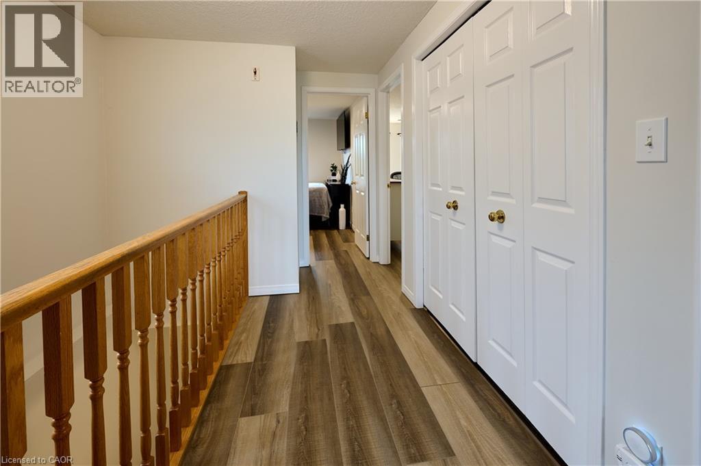 212 Red Clover Court, Kitchener, Ontario  N2E 4J5 - Photo 18 - 40857378