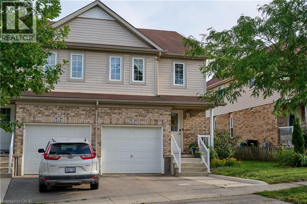 212 Red Clover Court, Kitchener, Ontario  N2E 4J5 - Photo 2 - 40857378